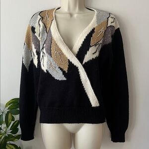 Jaclyn Smith Black and Cream V-Neck Sweater